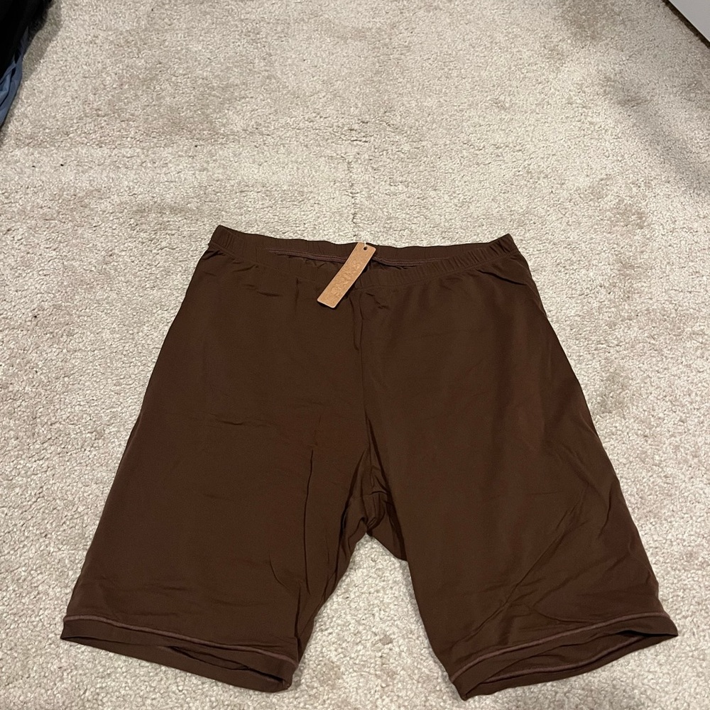SKIMS fits everybody biker shorts